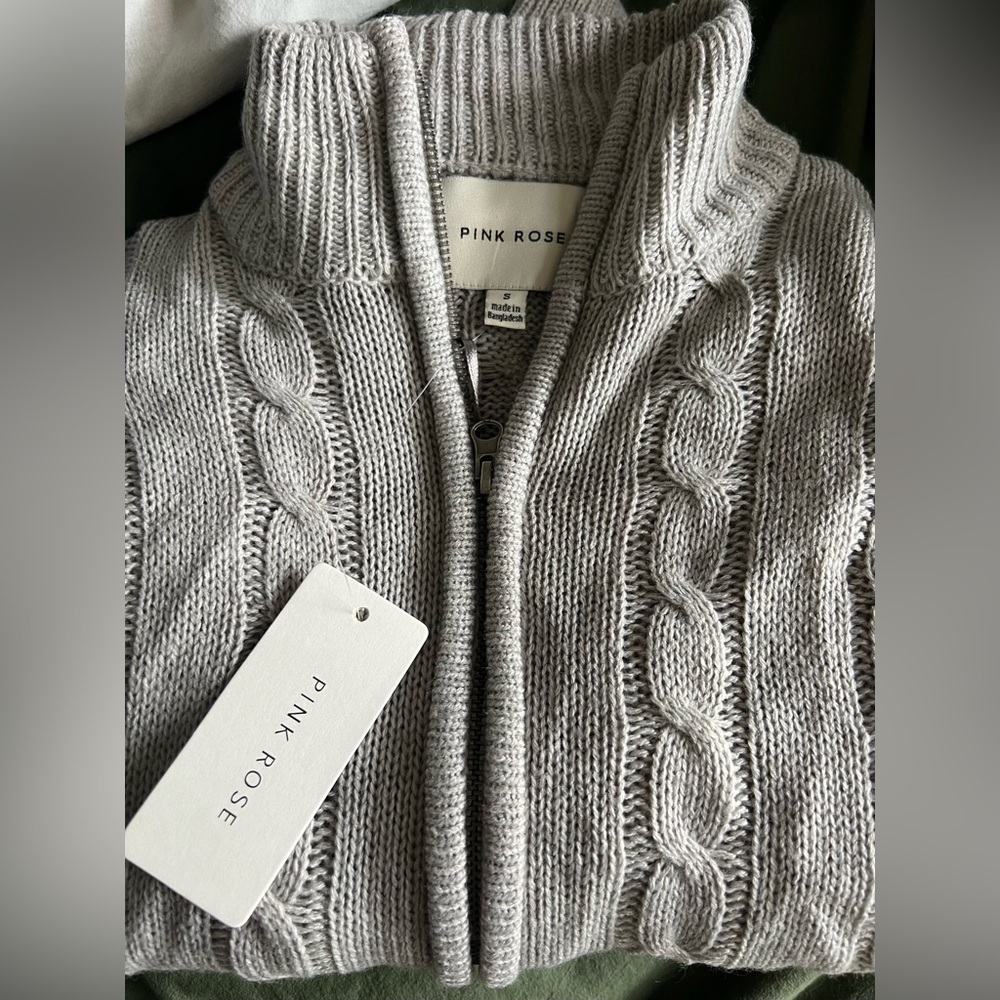 ‼️NWT: Pink Rose Heather Grey Zip Cable Knit Sweater - S - Picture 2 of 5